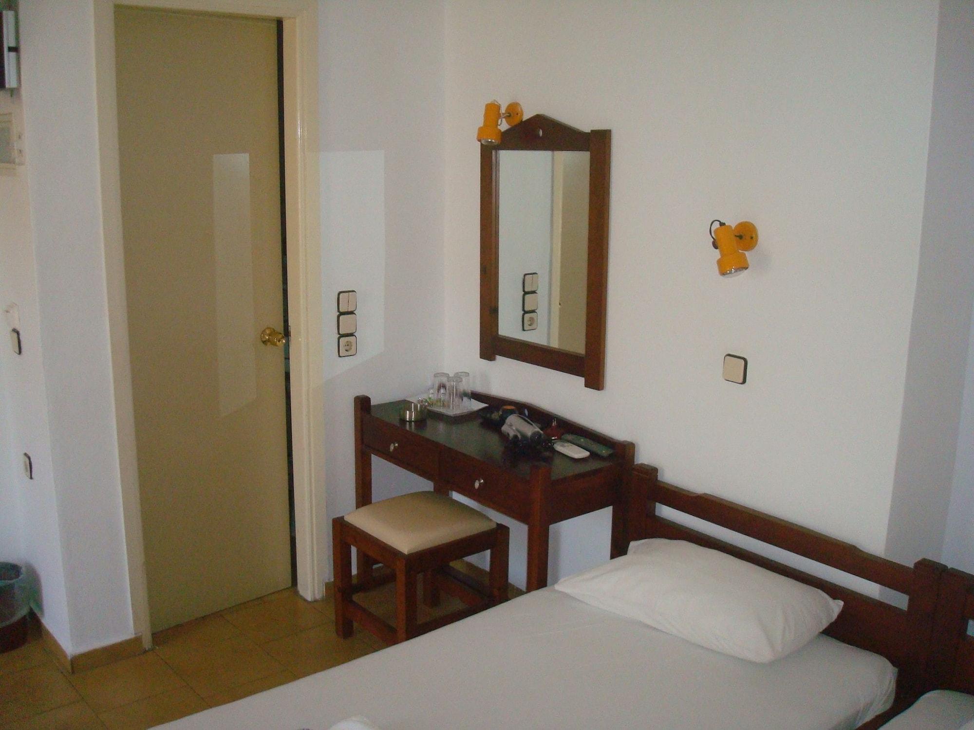 Hotel Aghas Paleochora Exterior photo