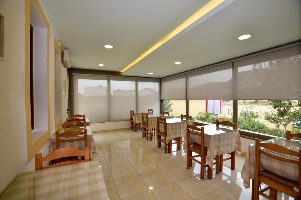 Hotel Aghas Paleochora Exterior photo