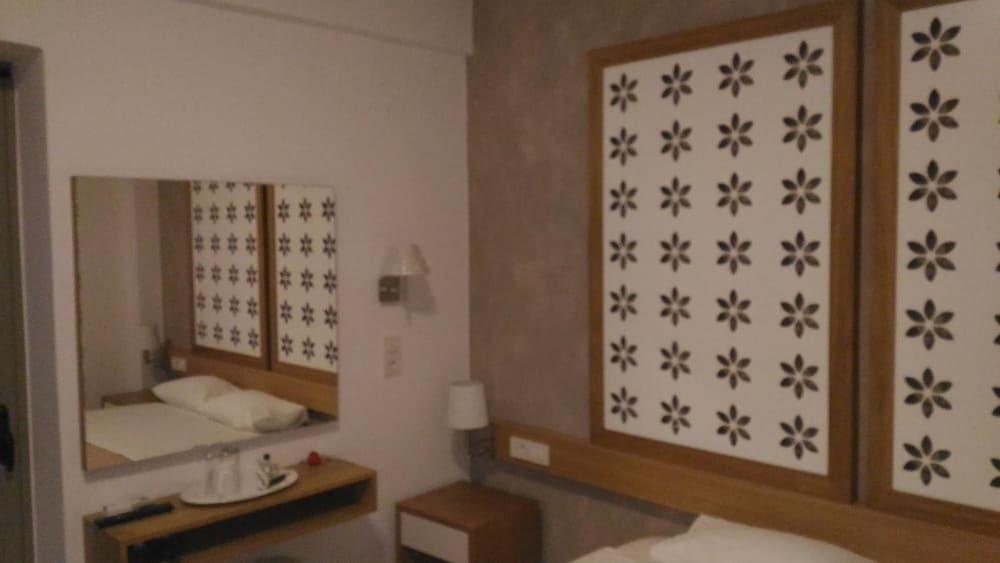 Hotel Aghas Paleochora Exterior photo